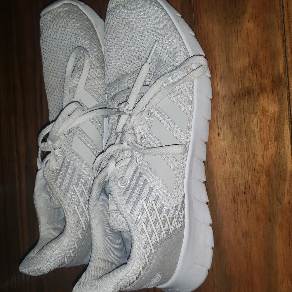 White adidas tennis shoes